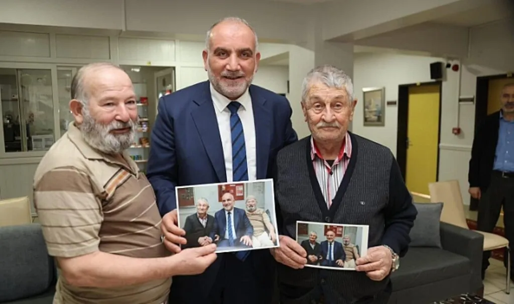 Başkan Sandıkçı'ya Koca Çınarlardan Dua 