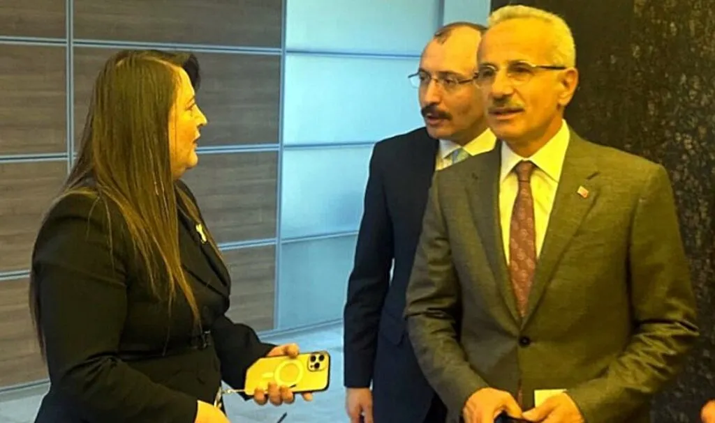 Özlem Maraş: Acemi Siyasetçiler Gibi Hareket Edemeyiz