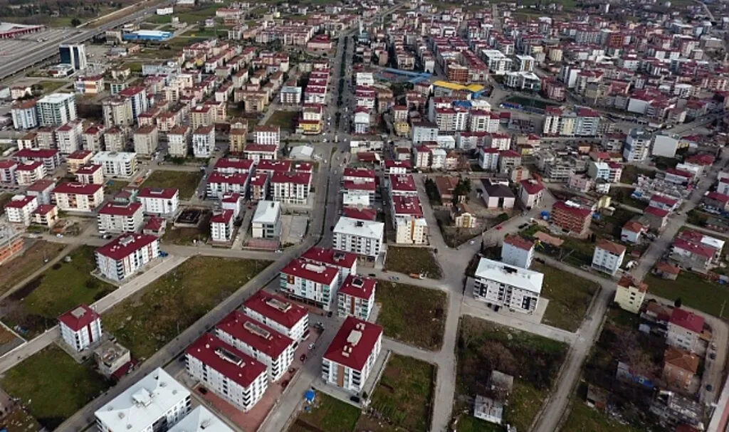Tekkeköy'de Güvenli Yapılar Yükseliyor