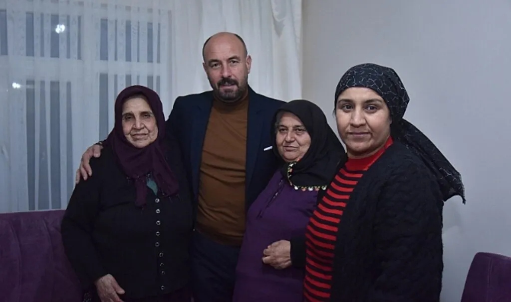Tekkeköy'de Yangınzede Aileye Sıcak Yuva