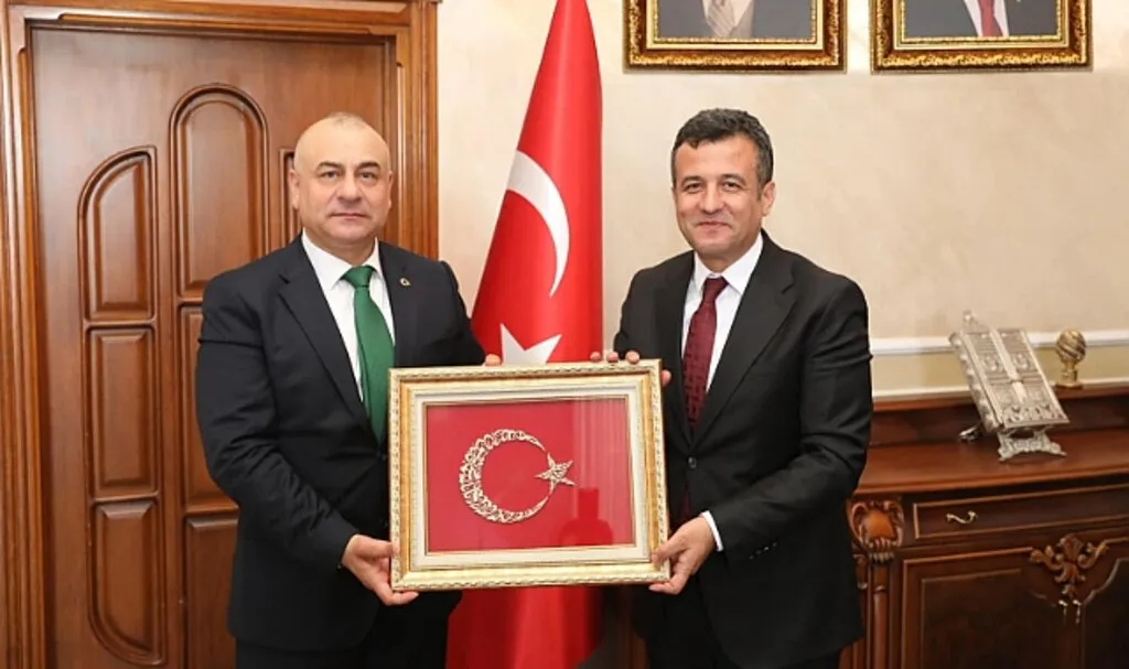 Bem-Bir-Sen Heyeti SBB Başkanı Halit Doğan'a Başarı Diledi