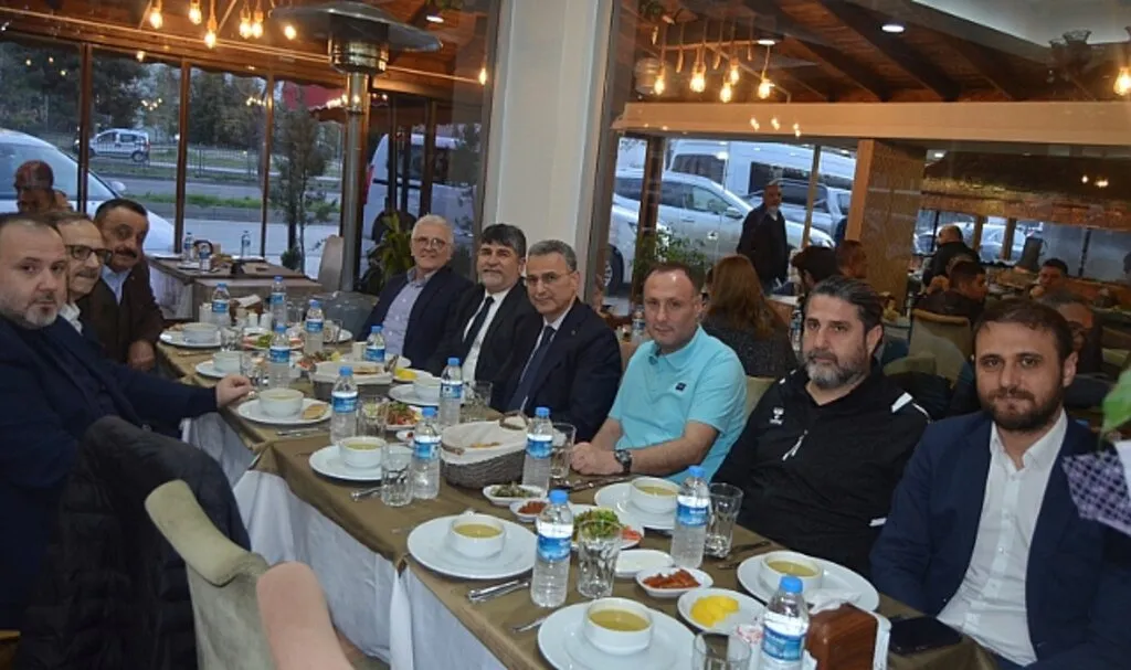 Samsun'da Uğur Ofset'ten Geleneksel İftar Buluşması