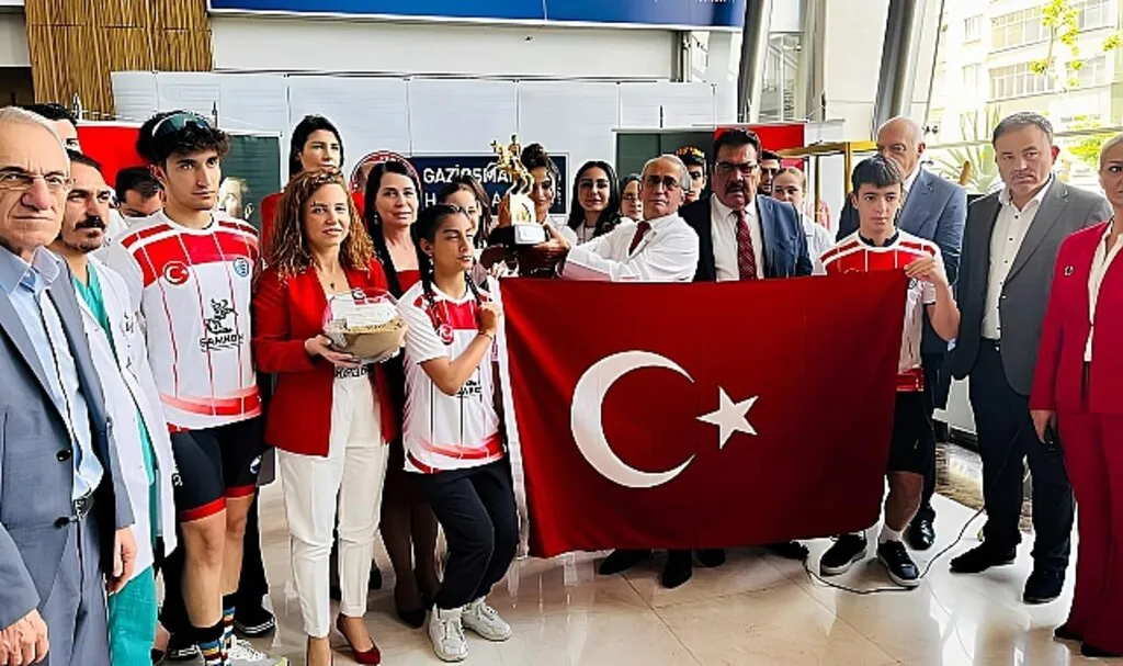 İstanbul'a 800 Km Pedal Çevirip Samsun Toprağı Taşıdı