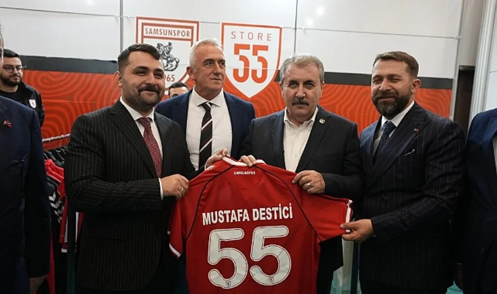 Salıpazarı Stadına Ziyaretçi Akını