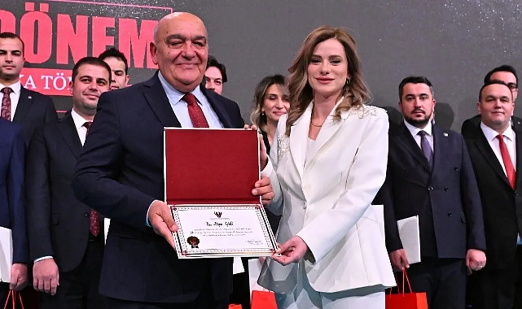 Samsunlu Avukat Büşra Çelebi, MHP Siyaset Okulu'ndan Mezun Oldu