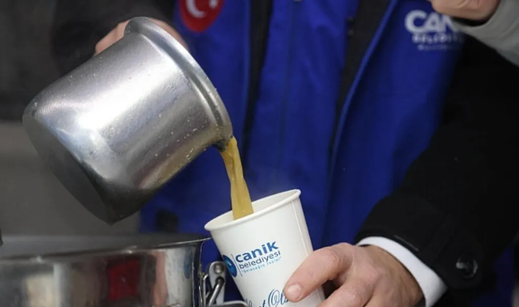 Canik'te Vatandaşa Çorba İkramı