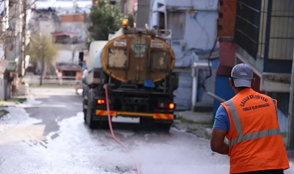 İlkadım'da Tuz ve Toz Temizliği