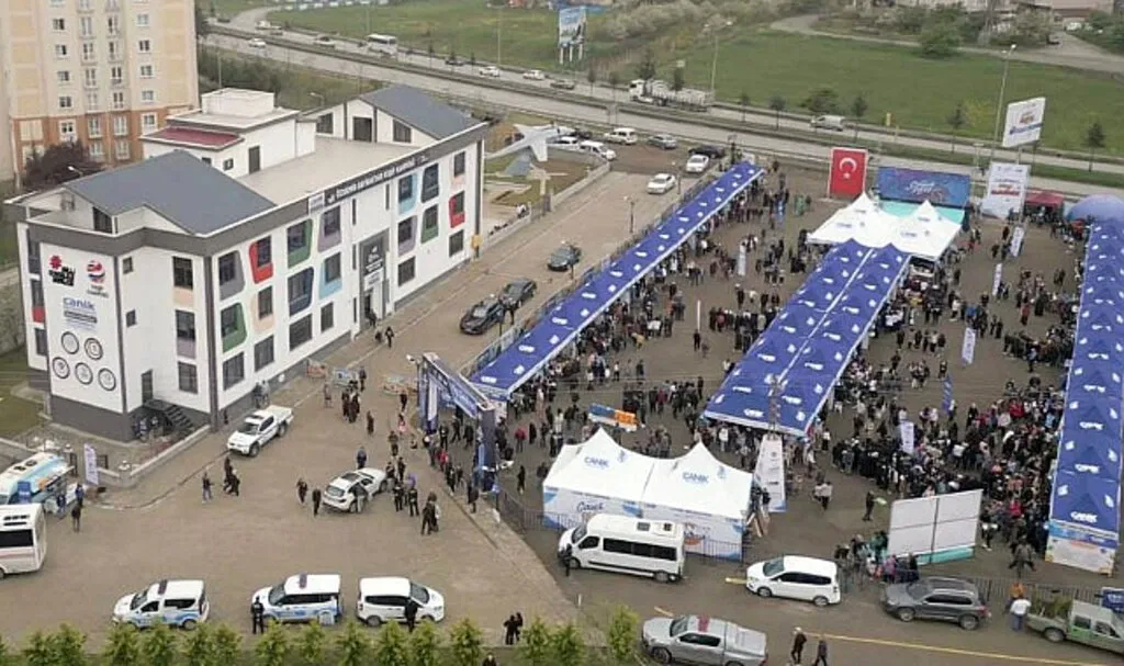 CANİKFEST?te Heyecan Dorukta, Finale Muhteşem Açılış