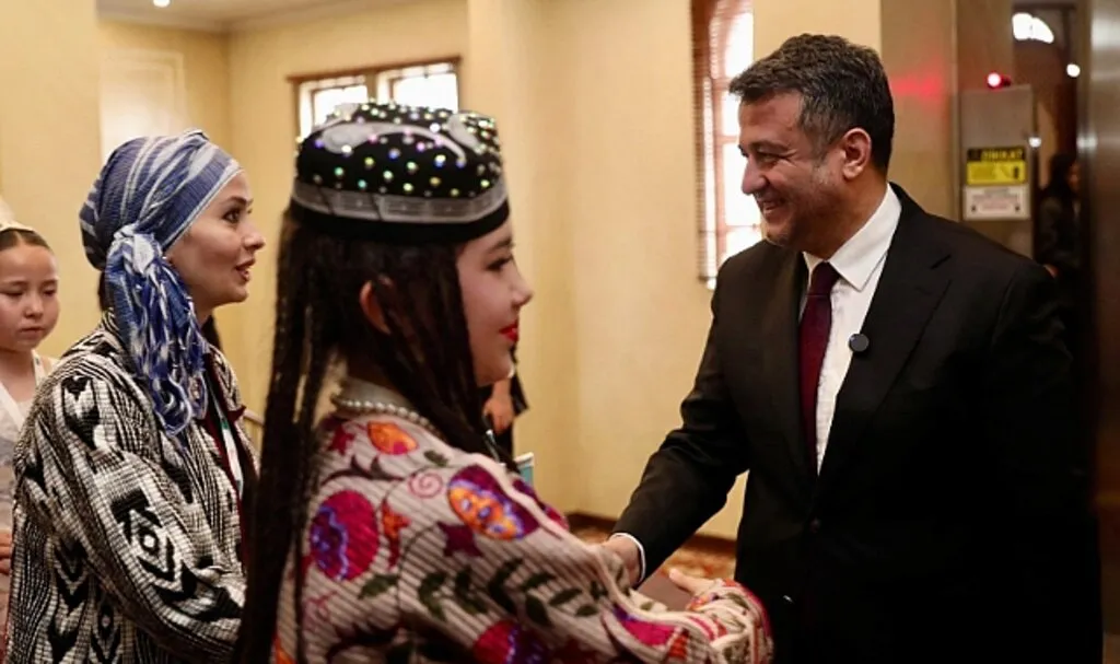 Türk Dünyasından Çocuklar Ziyaret Etti